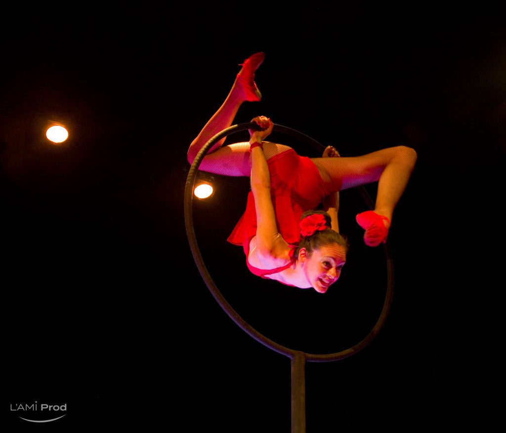 L'AmiProd-artistique-acrobate-performance12