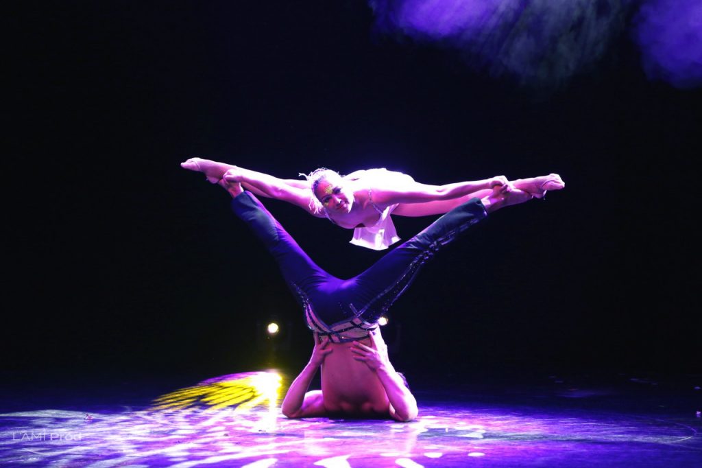 L'AmiProd-artistique-acrobate-performance5