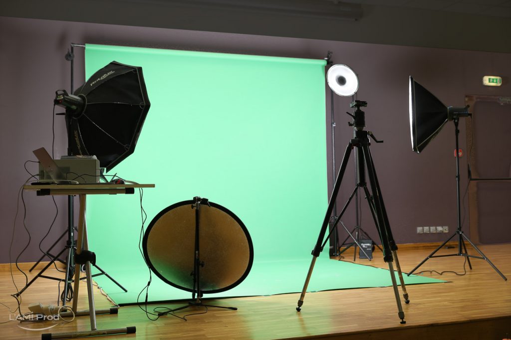 L'ami prod-Multimedia-Magic-shoot-studio-photo-ecran-vert